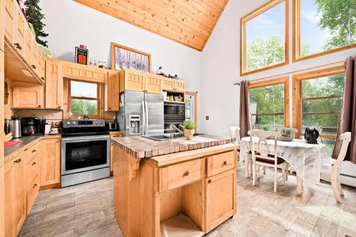 3687 Bassett Bay Beach Road, Brimson, MN 55602