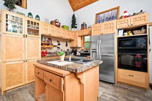 3687 Bassett Bay Beach Road, Brimson, MN 55602