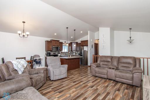 2132 ADMIRAL Drive W, West Fargo, ND 58078