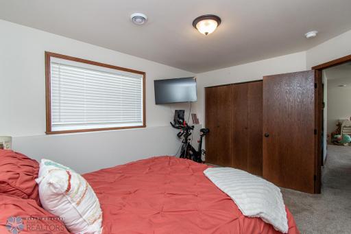 2132 ADMIRAL Drive W, West Fargo, ND 58078