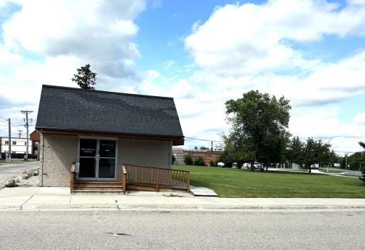 108 1st Street NE, Baudette, MN 56623