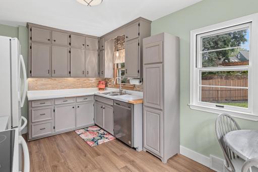 New floors in the kitchen and freshly painted