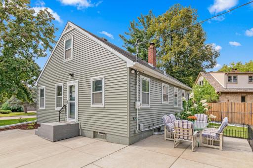 503 Glenwood Avenue, Saint Paul, MN 55113