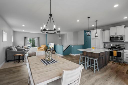 18-web-or-mls-5601 Upper 179th St W-11.jpg