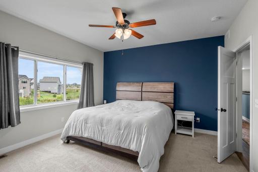 26-web-or-mls-5601 Upper 179th St W-66.jpg
