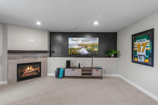 38-web-or-mls-5601 Upper 179th St W-107.jpg