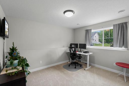 42-web-or-mls-5601 Upper 179th St W-117.jpg