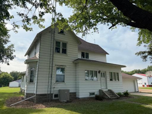 38498 Ironwood Avenue, Redwood Falls, MN 56283