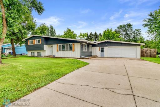 504 9th Avenue SE, Barnesville, MN 56514