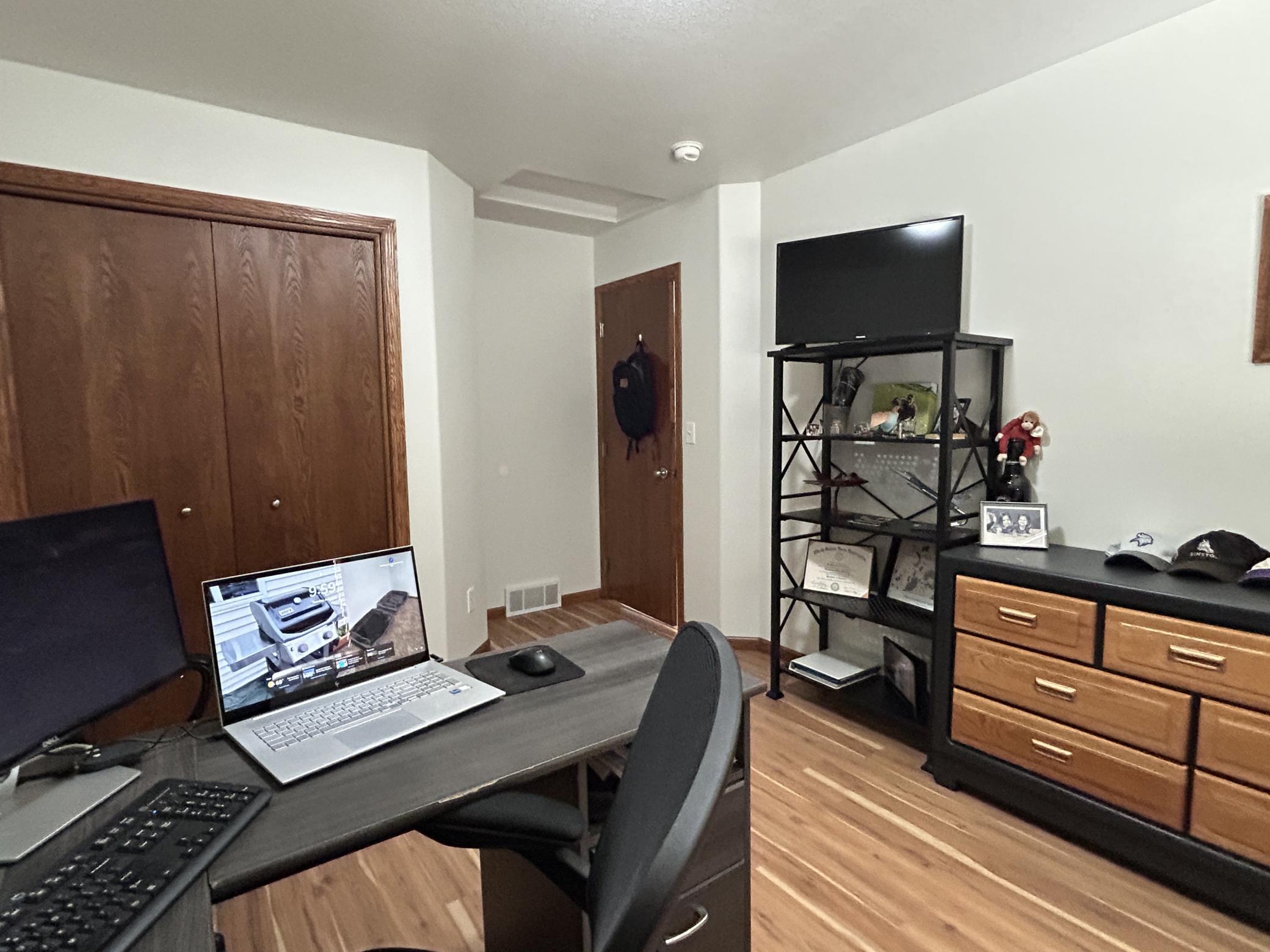 Bedroom 2.JPG