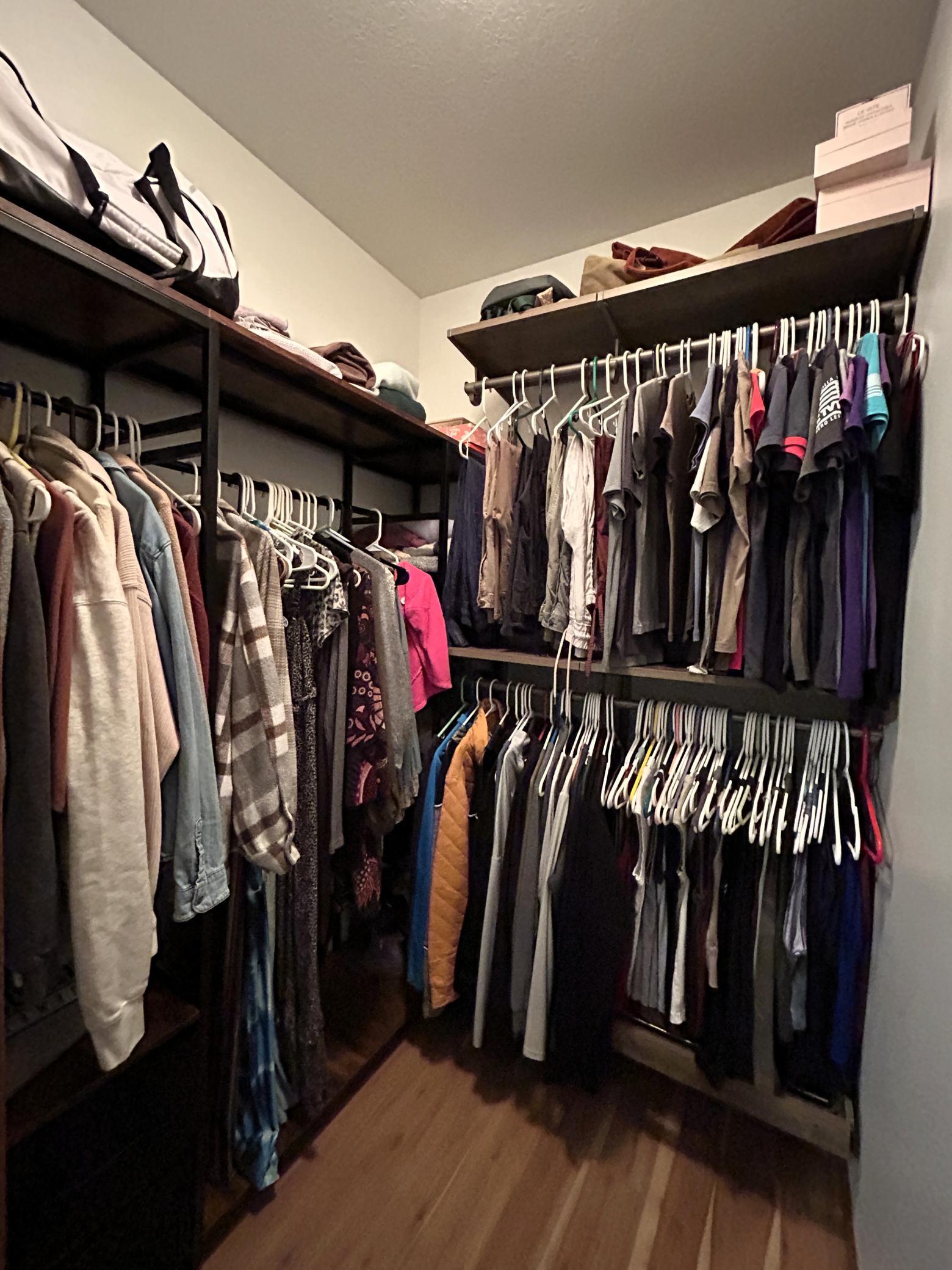 Master Walk in Closet.JPG