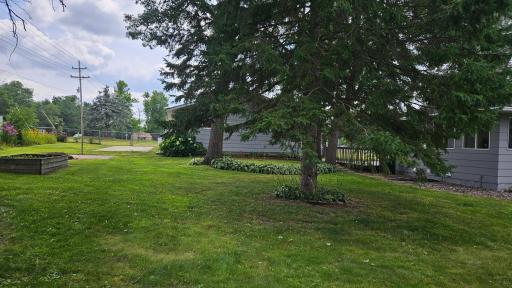 2131 Graydon Avenue, Brainerd, MN 56401