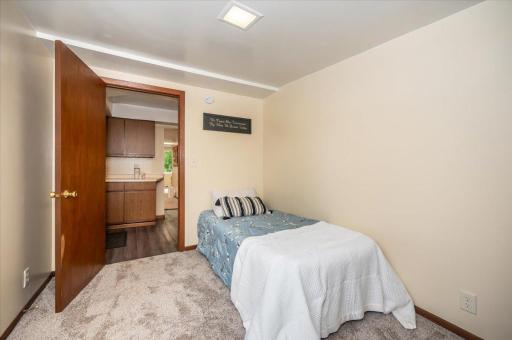 706 Broadway St, Superior, WI 54880