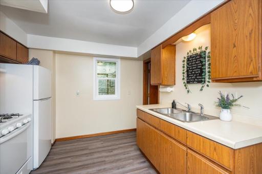 706 Broadway St, Superior, WI 54880