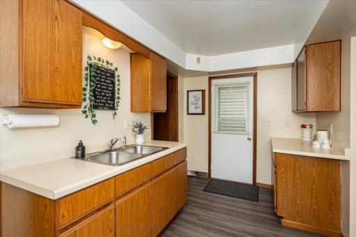 706 Broadway St, Superior, WI 54880