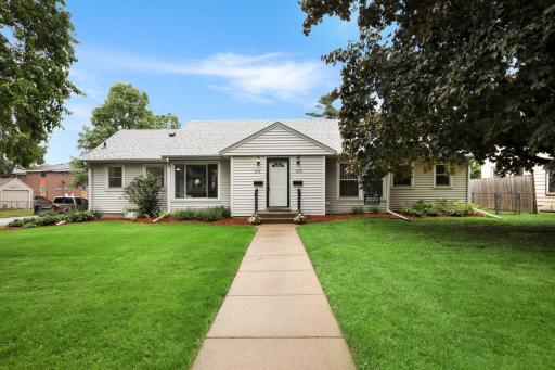 3652 Hubbard Avenue N, Minneapolis, MN 55422
