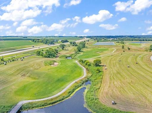 100 Savannah Heights Boulevard, Lynd, MN 56157
