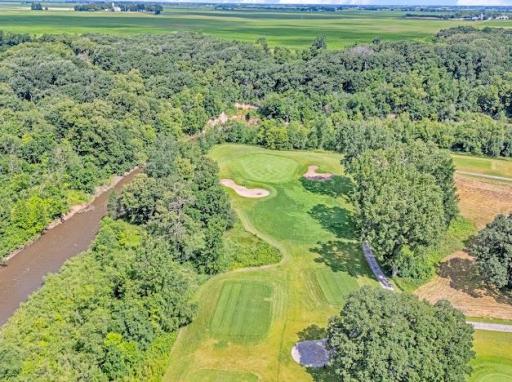 100 Savannah Heights Boulevard, Lynd, MN 56157