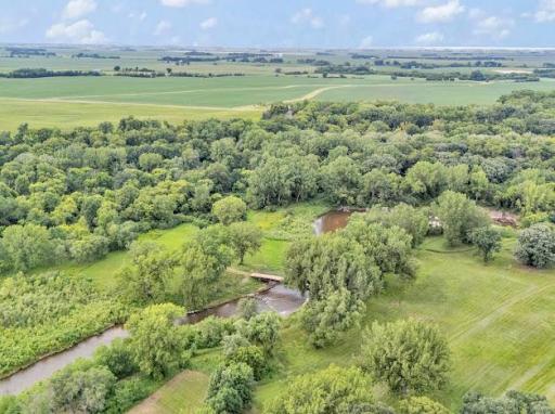 100 Savannah Heights Boulevard, Lynd, MN 56157