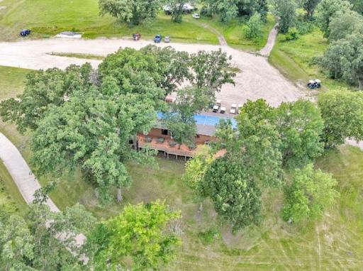 100 Savannah Heights Boulevard, Lynd, MN 56157
