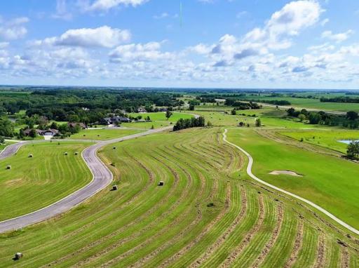 100 Savannah Heights Boulevard, Lynd, MN 56157