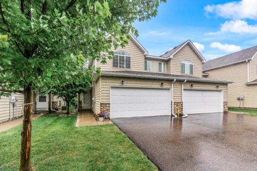 1227 Dupont Lane N, Minneapolis, MN 55444