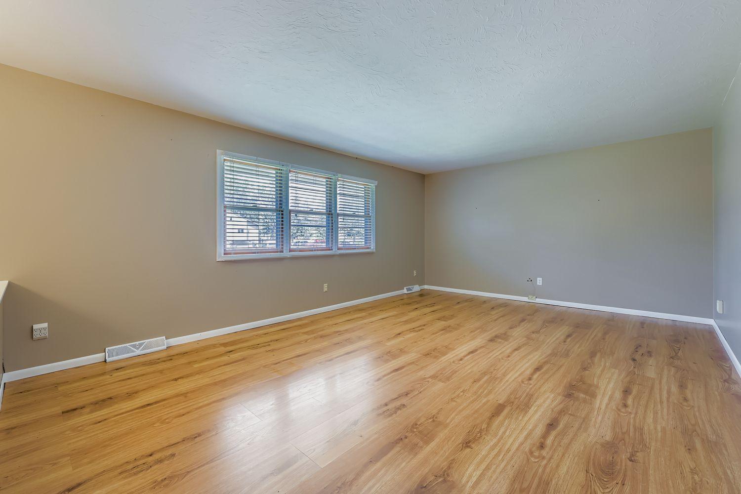 Living Room.jpg