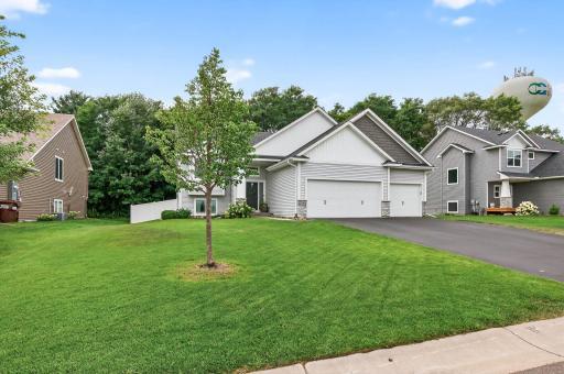 9202 Hamlet Avenue S, Cottage Grove, MN 55016