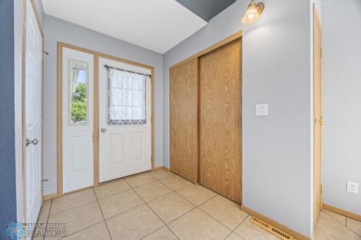 5120 8th Avenue S, Fargo, ND 58103