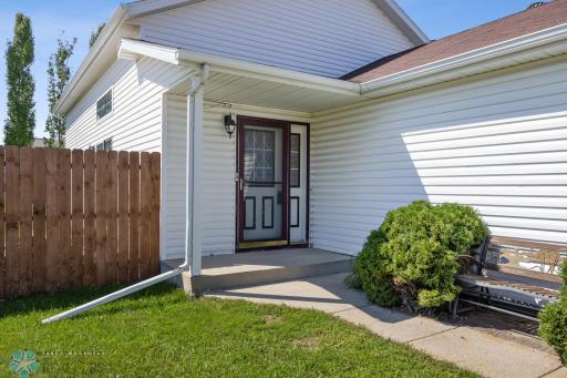 5120 8th Avenue S, Fargo, ND 58103