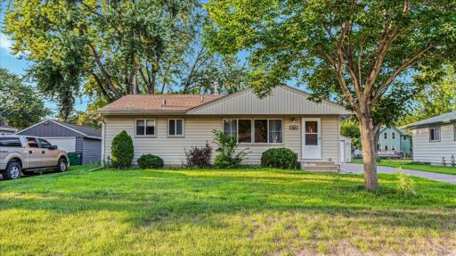 880 2nd Street NW, Saint Paul, MN 55112