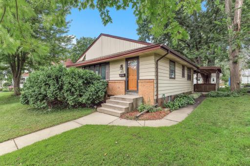 410 12th Avenue N, Hopkins, MN 55343