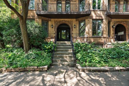 563 Laurel Avenue, 9, Saint Paul, MN 55102