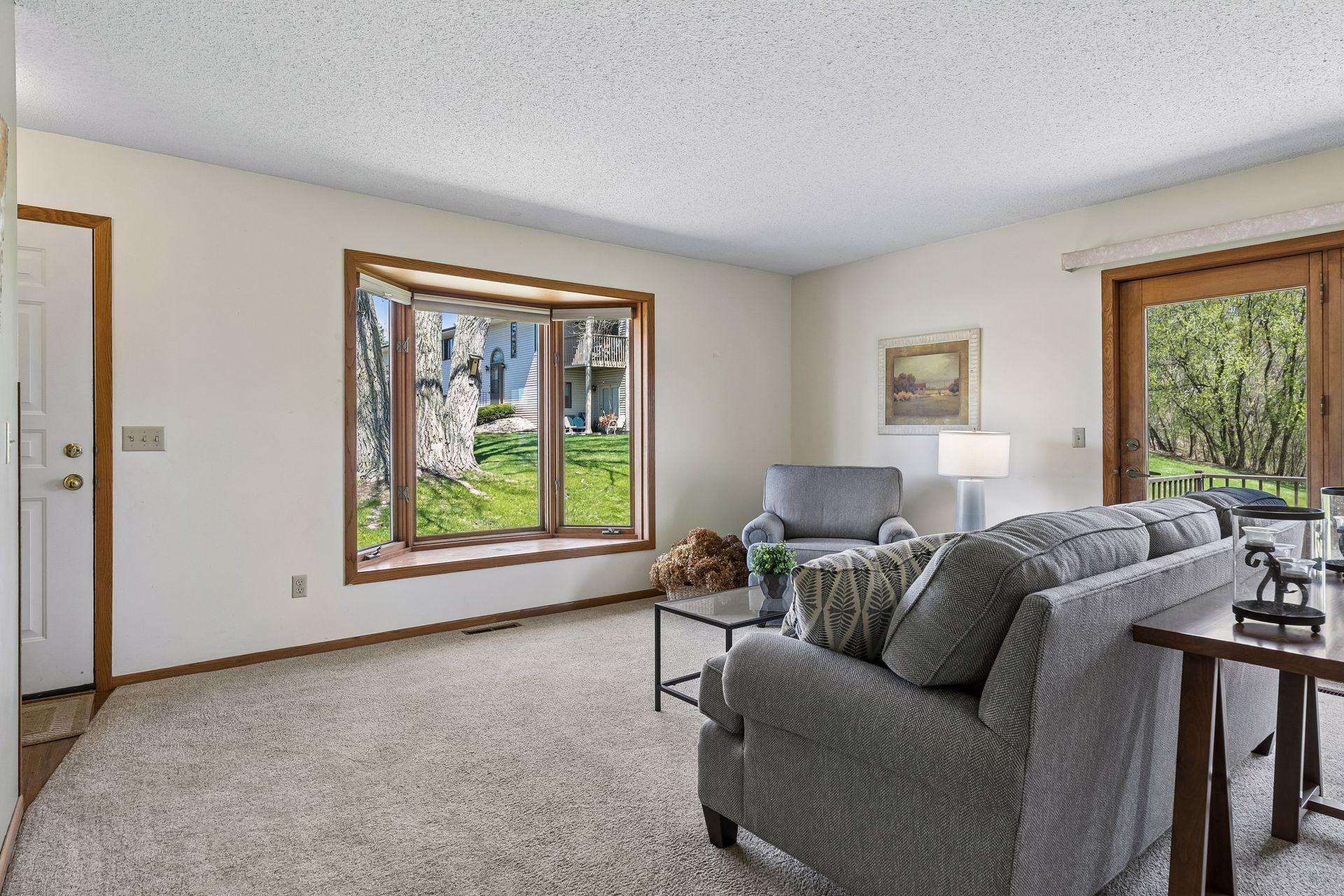 Living room Bay window