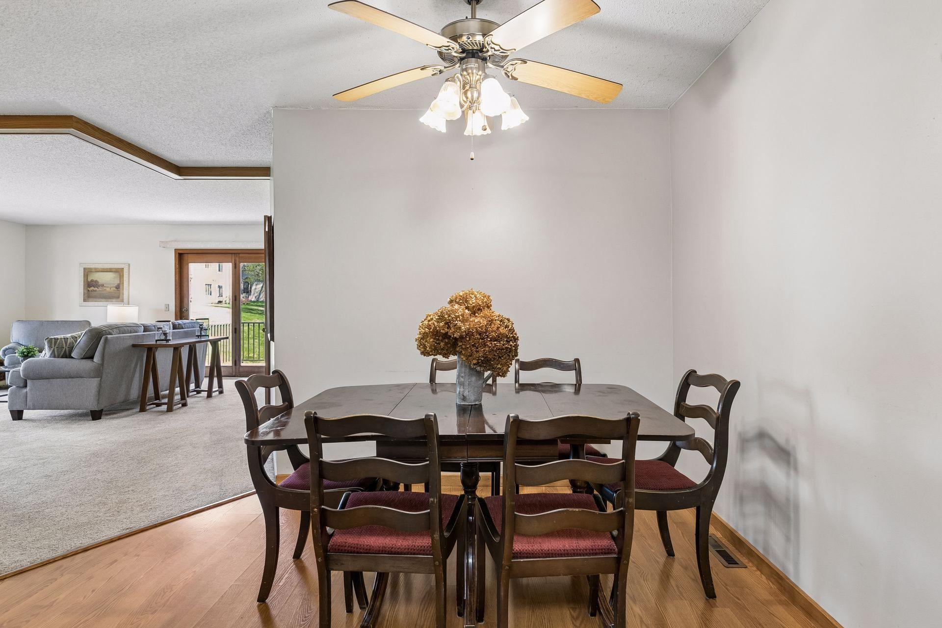 Room for table expansion