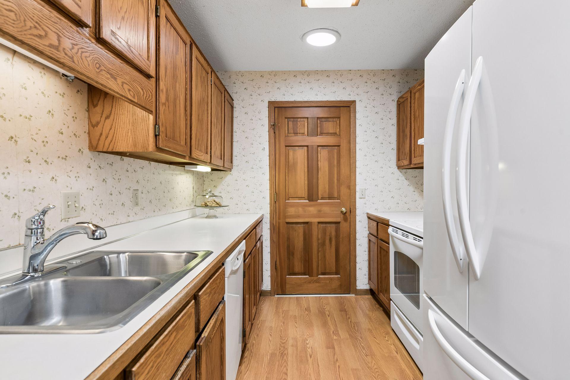 Ceiling has 2 solar tub skylights