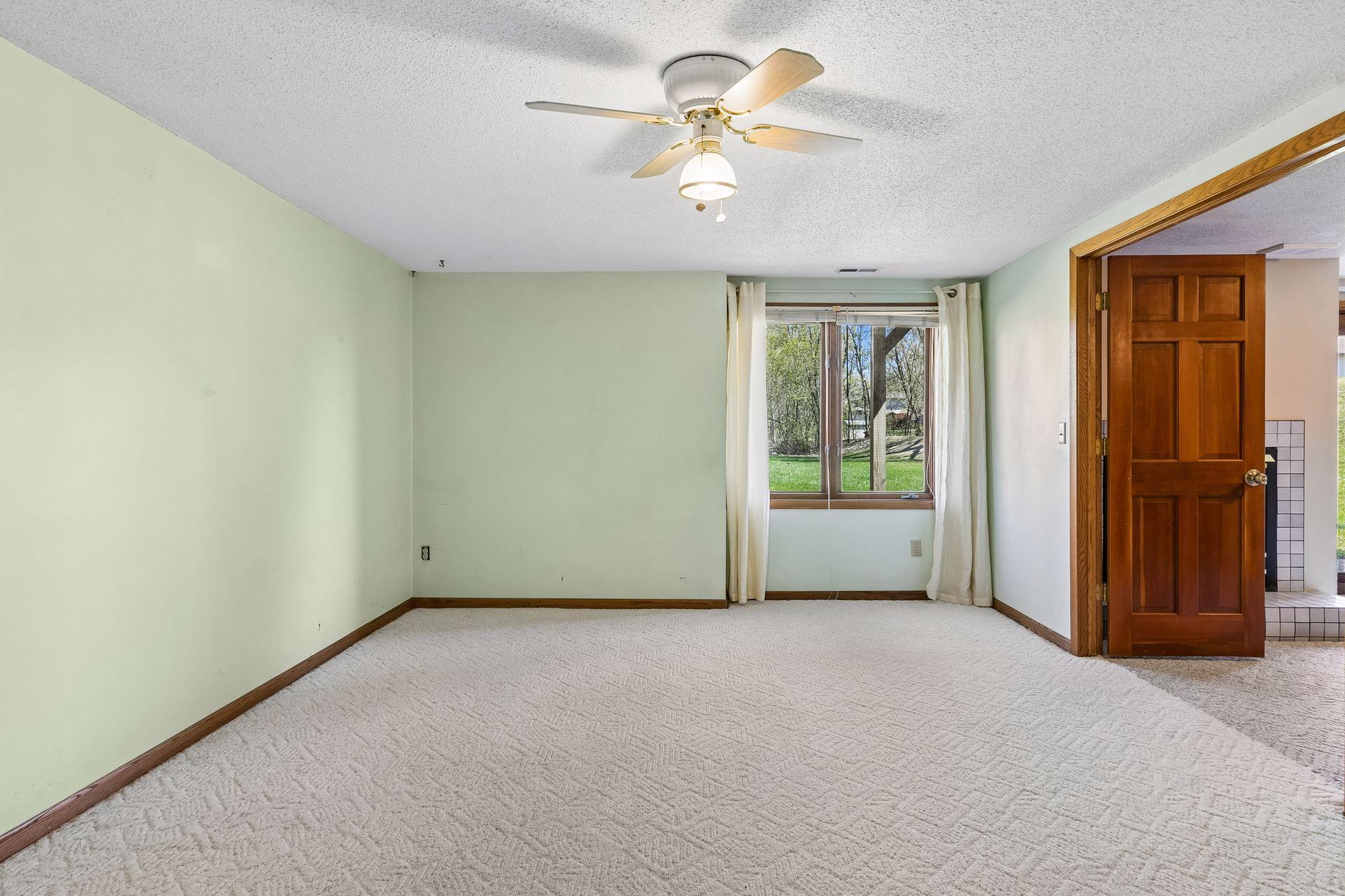 3rd bedroom is very large with closet