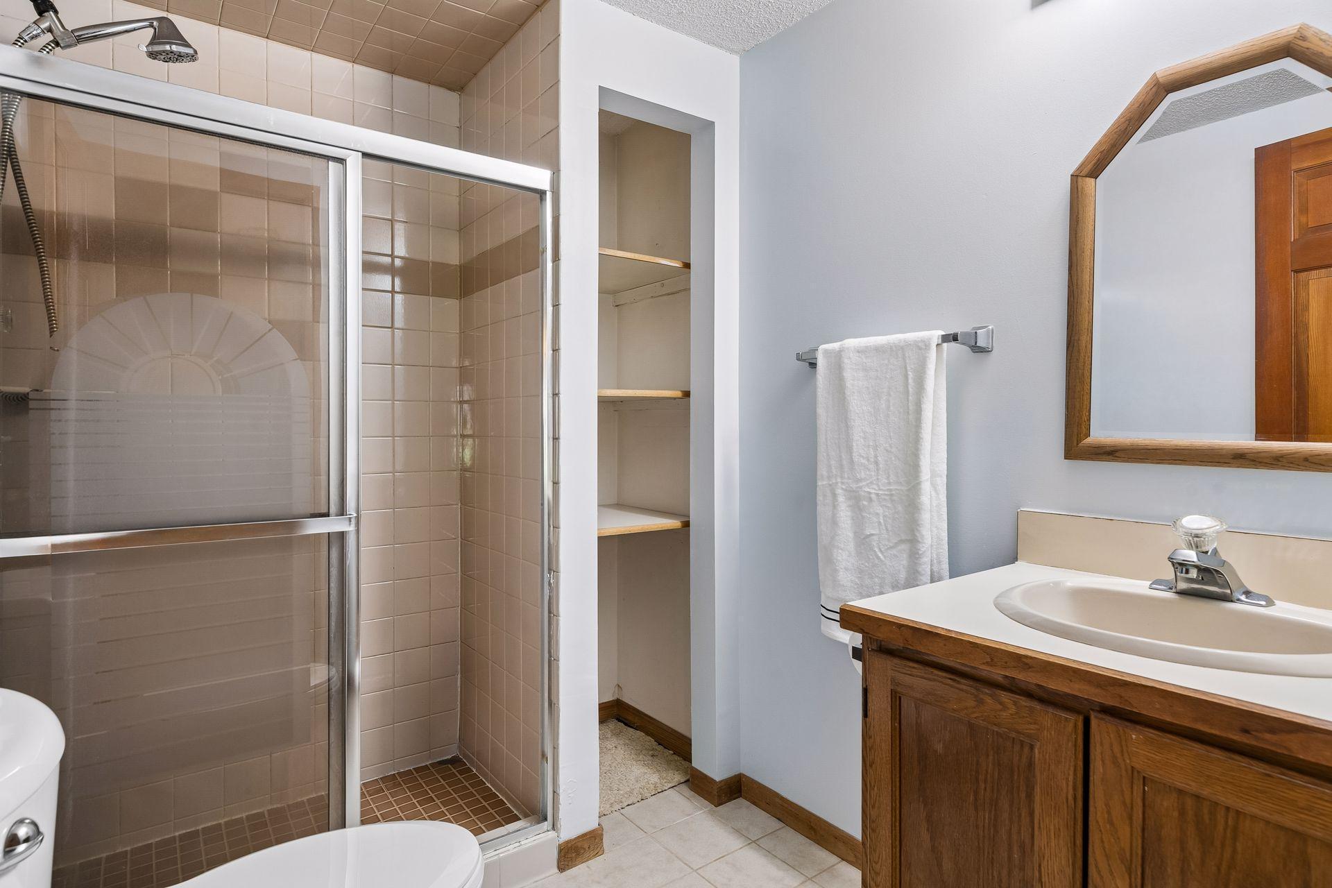 Nearby 3rd bath with shower