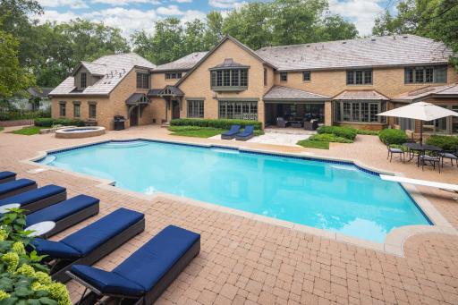 4905 Rolling Green Parkway, Minneapolis, MN 55436