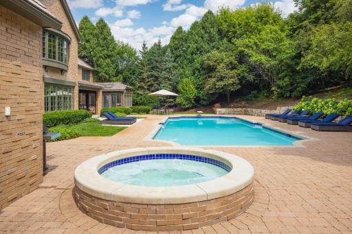 4905 Rolling Green Parkway, Minneapolis, MN 55436