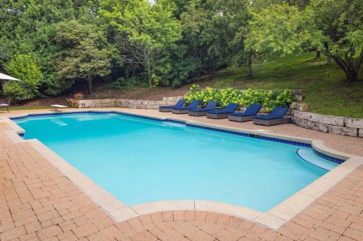 4905 Rolling Green Parkway, Minneapolis, MN 55436