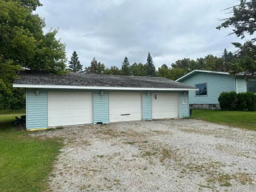 301 Pleasant Avenue NW, Warroad, MN 56763