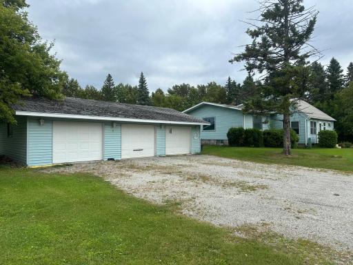 301 Pleasant Avenue NW, Warroad, MN 56763
