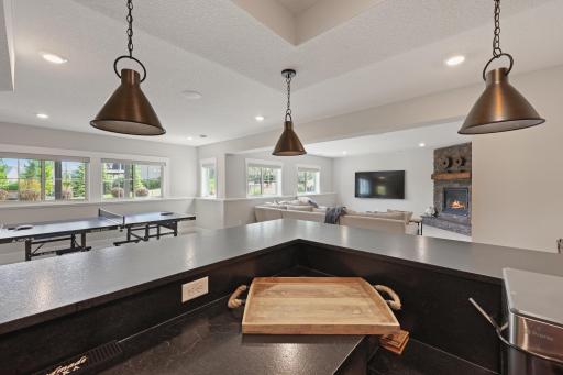Natural light from the lookout lower level windows