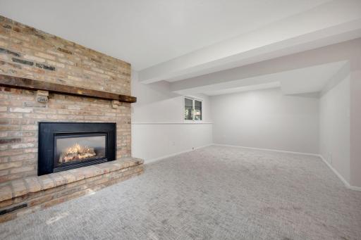 7707 York Lane N, Brooklyn Park, MN 55443
