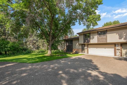 7707 York Lane N, Brooklyn Park, MN 55443