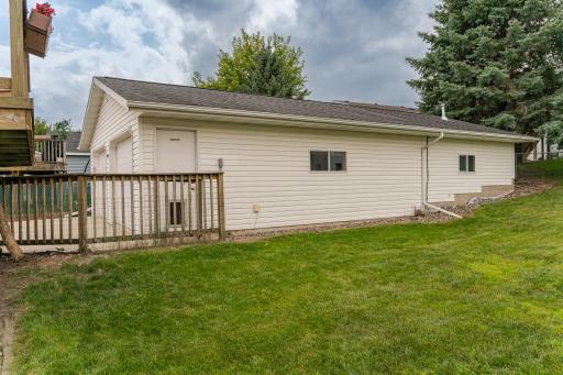 827 44th Avenue NW, Rochester, MN 55901