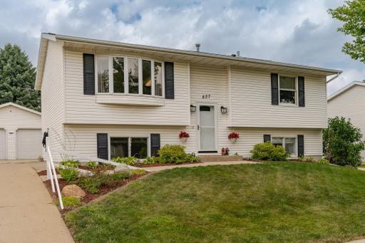 827 44th Avenue NW, Rochester, MN 55901