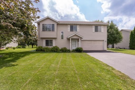 1017 E Orchard Street, Belle Plaine, MN 56011