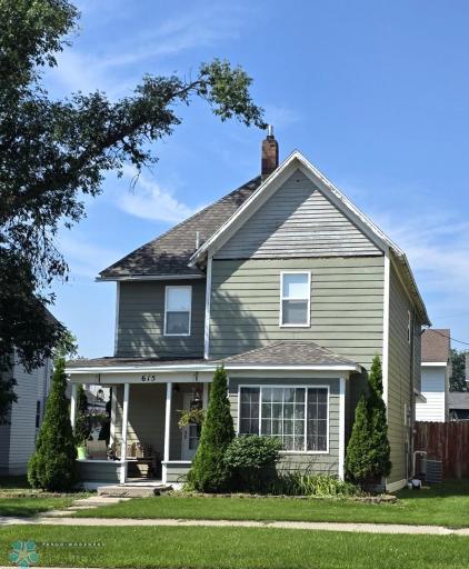 615 Central Avenue N, Valley City, ND 58072